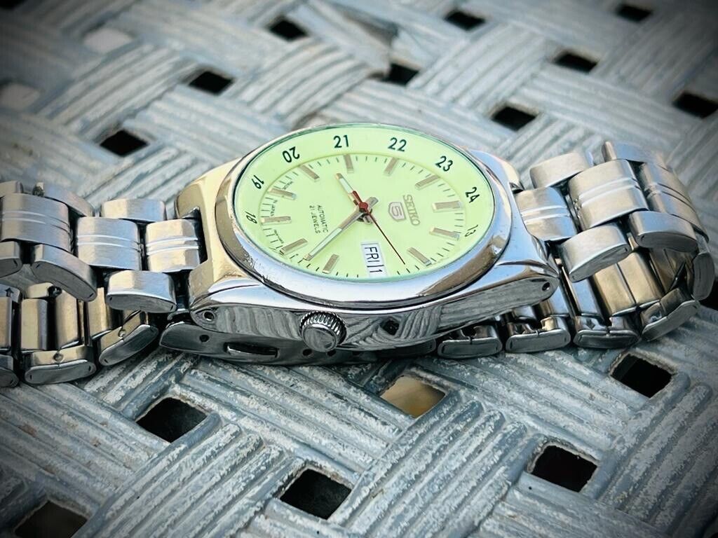 Seiko 5 Automatic 21 Jewels Radium, 7S26, 36mm Gents Watch
