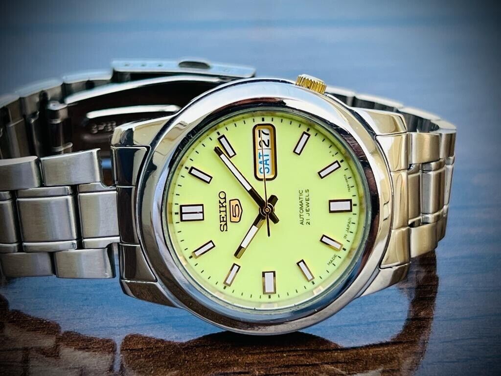 Seiko 5 Automatic 21 Jewels Radium Dial, 7S26-02W0 39mm Men’s Watch - Grab A Watch Co