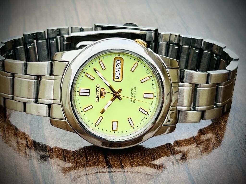 Seiko 5 Automatic 21 Jewels Radium Dial, 7S26-02W0 39mm Men’s Watch