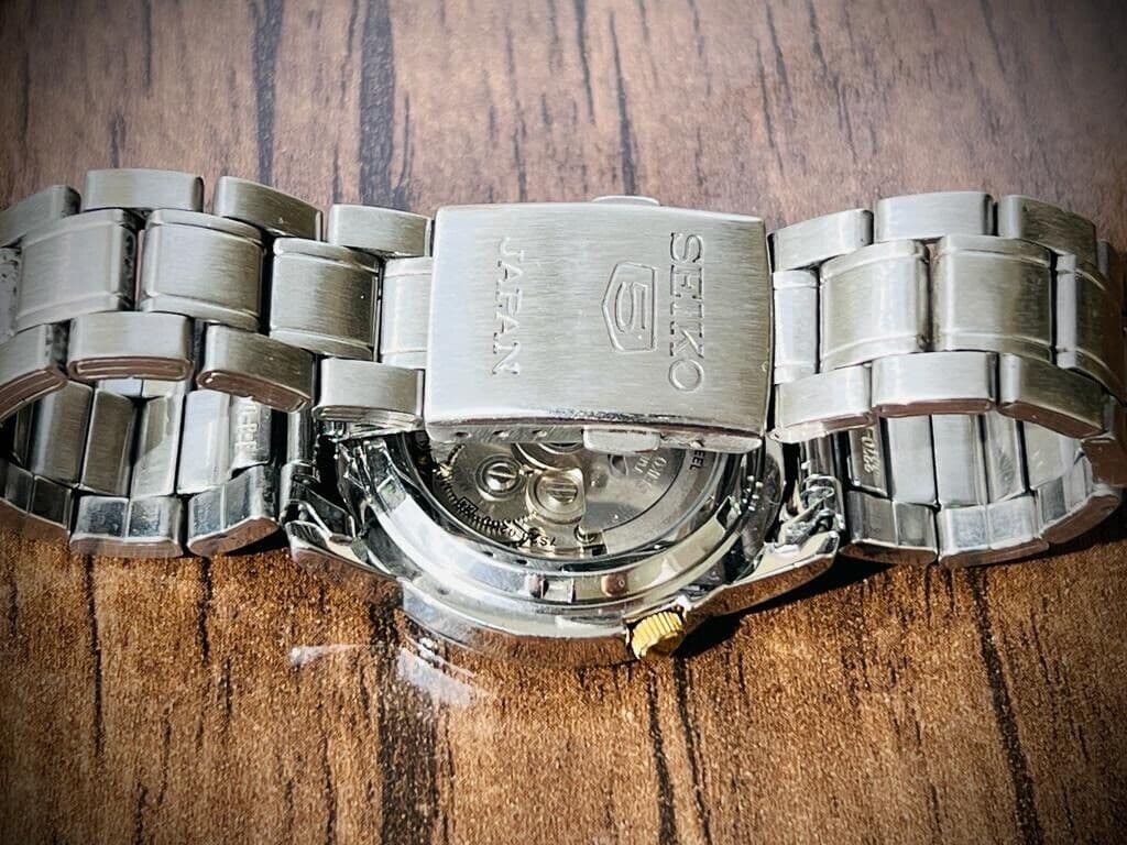 Seiko 5 Automatic 21 Jewels Radium Dial, 7S26-02W0 39mm Men’s Watch