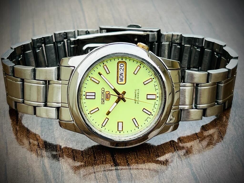 Seiko 5 Automatic 21 Jewels Radium Dial, 7S26-02W0 39mm Men’s Watch