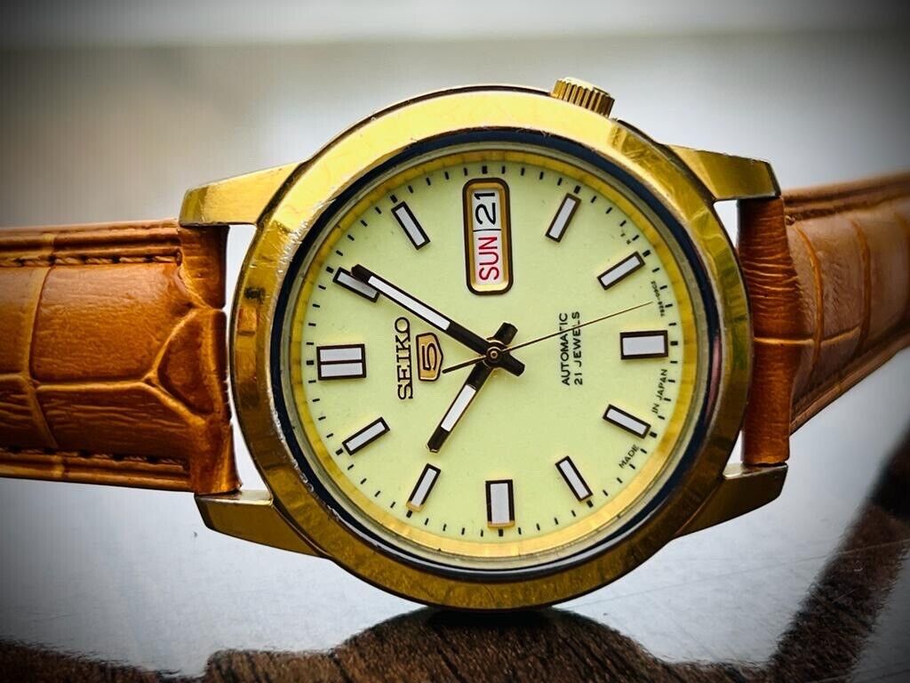 Seiko 5 Automatic 21 Jewels Radium Dial 7S26-02W0 39mm Men’s Watch - Grab A Watch Co
