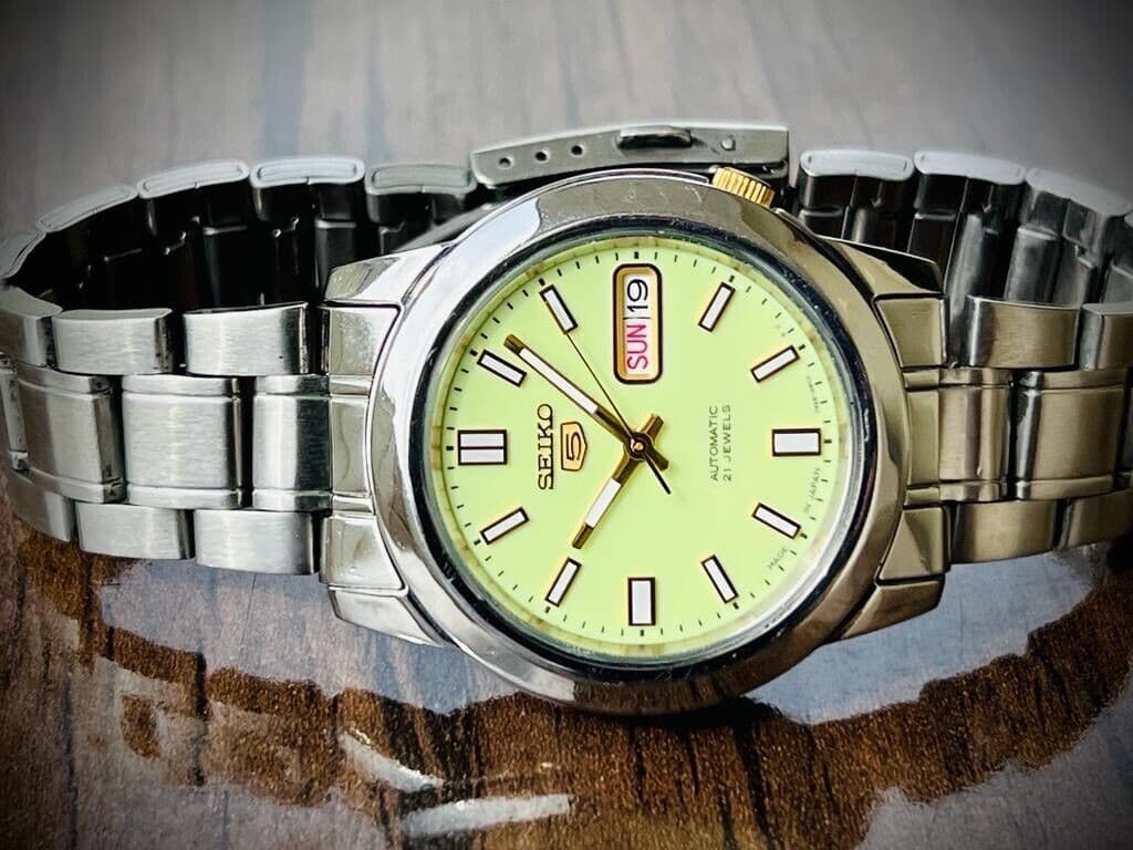 Seiko 5 Automatic 21 Jewels Radium Dial, 7S26-02W0 39mm Men’s Watch