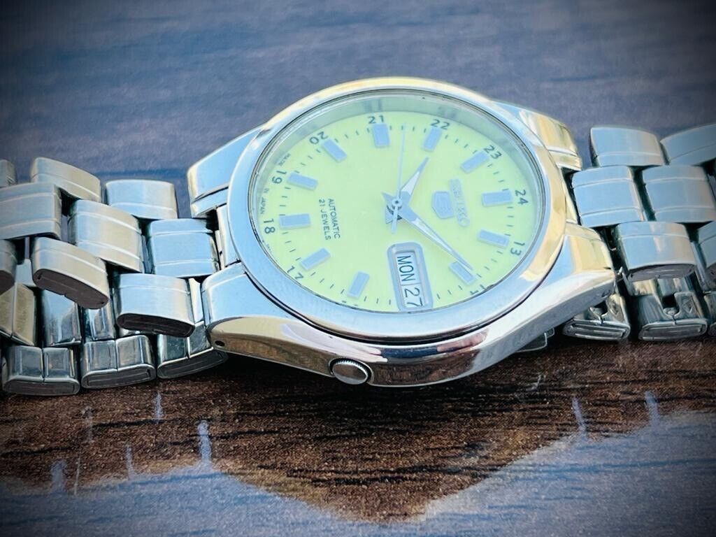 Seiko 5 Automatic 21 Jewels Radium Dial 7S26-03E0, Japan 36mm