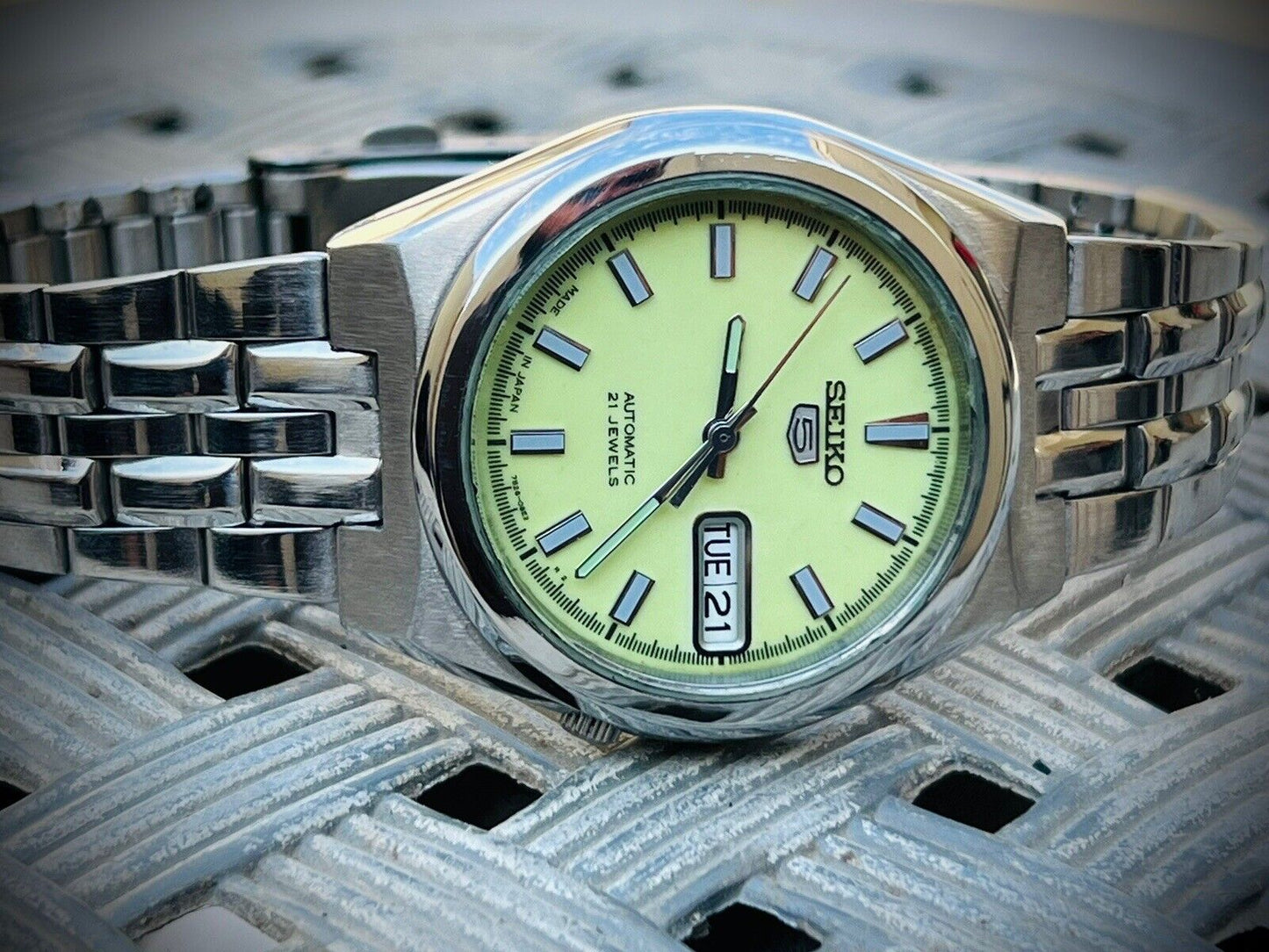 Seiko 5 Automatic 21 Jewels Radium Dial Ref:7S26-00B0, Japan 36mm
