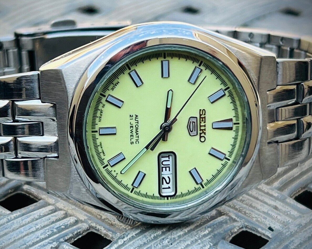 Seiko 5 Automatic 21 Jewels Radium Dial Ref:7S26-00B0, Japan 36mm