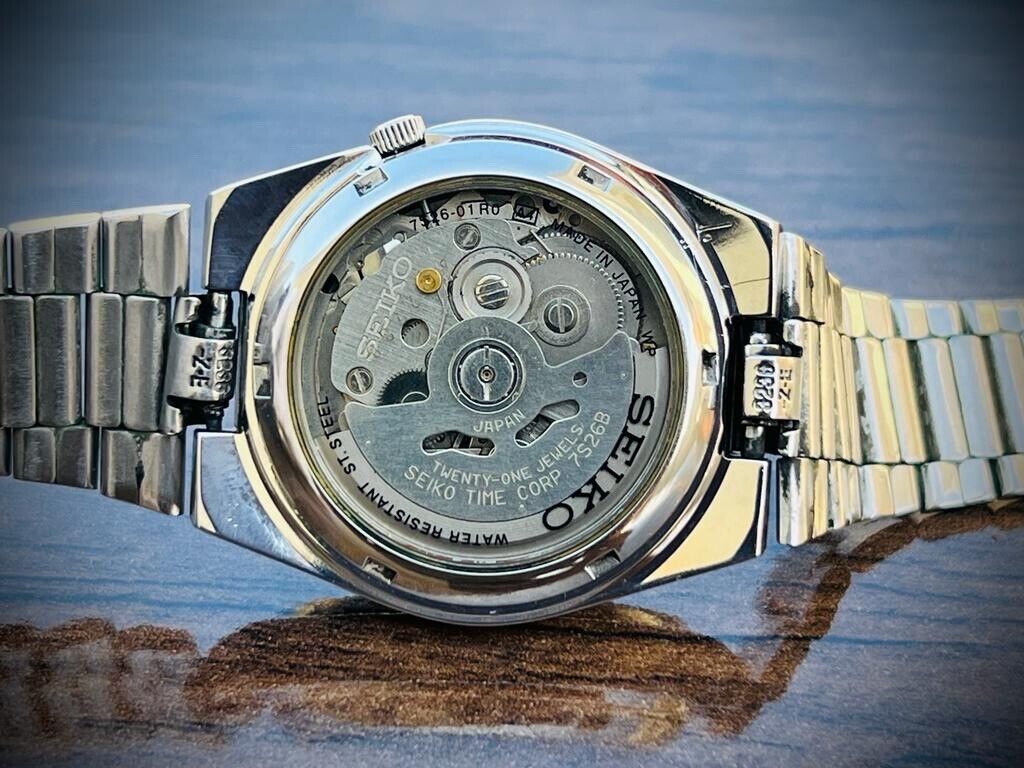 Seiko 5 Automatic 21 Jewels Railway Radium Dial 7S26-01R0 Gents Watch 36mm