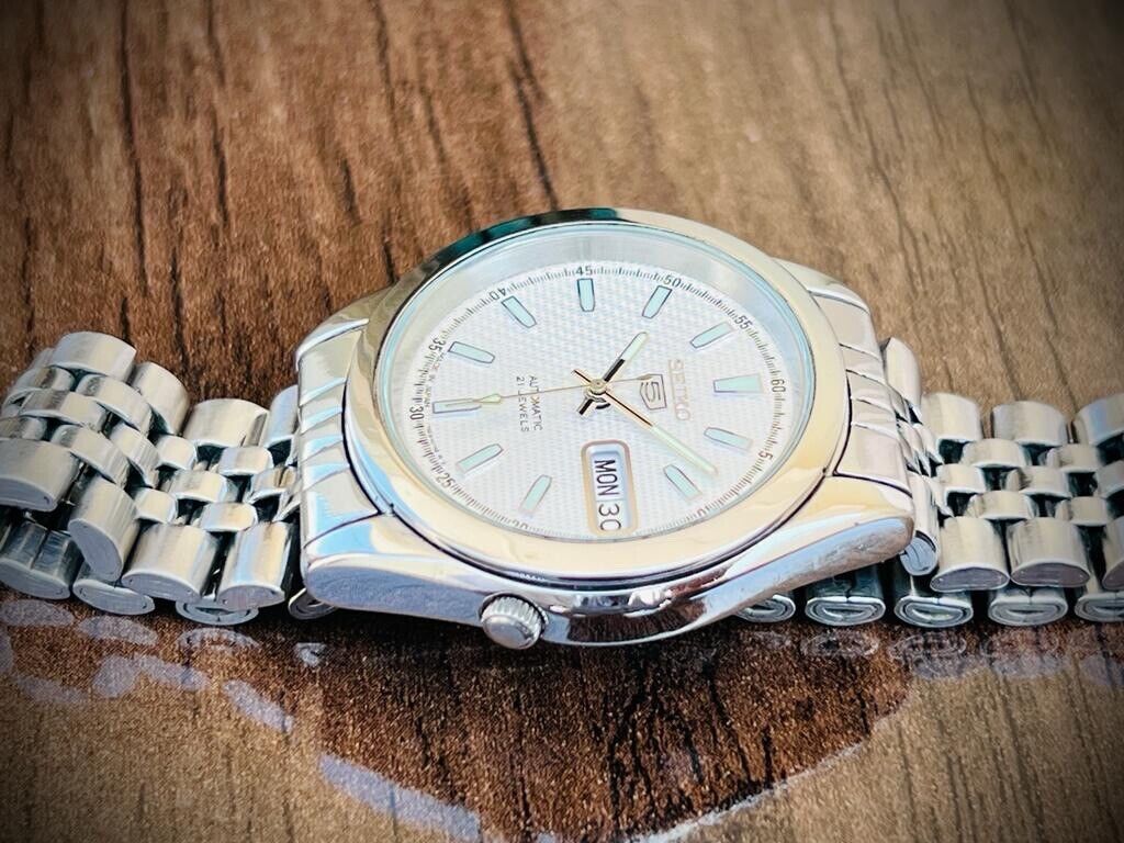 Seiko 5 Automatic 21 Jewels Rare Dial, 7S26-00X0 35mm Men’s Watch