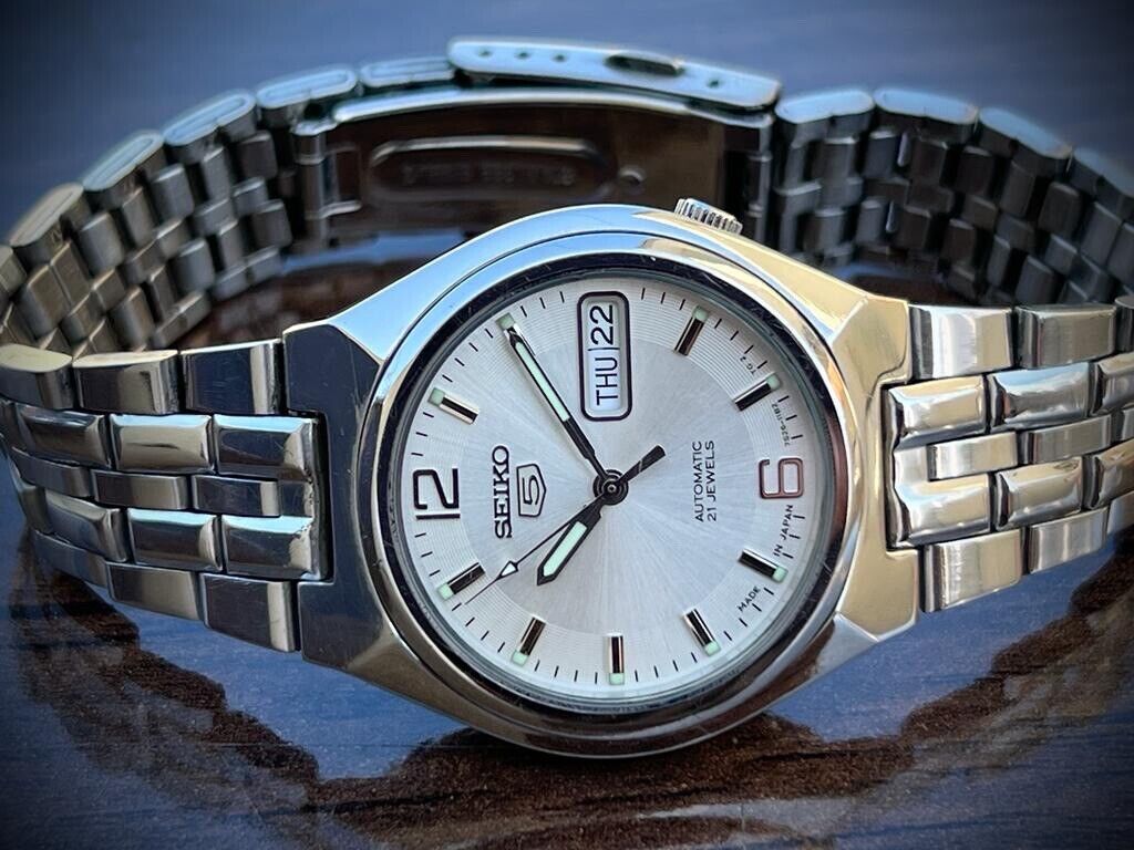 Seiko 5 Automatic 21 Jewels Silver Dial, 7S26-01T0 36mm Men’s Watch - Grab A Watch Co