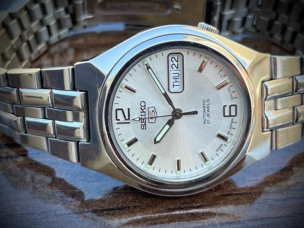 Seiko 5 Automatic 21 Jewels Silver Dial, 7S26-01T0 36mm Men’s Watch - Grab A Watch Co