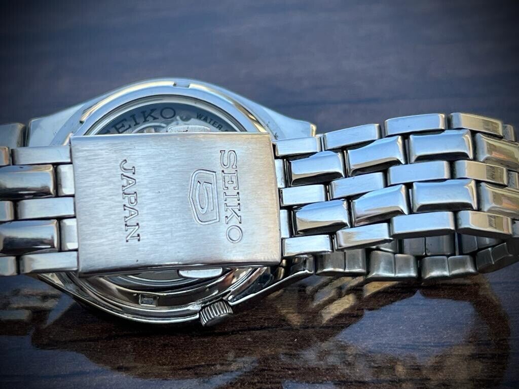 Seiko 5 Automatic 21 Jewels Silver Dial, 7S26-01T0 36mm Men’s Watch - Grab A Watch Co