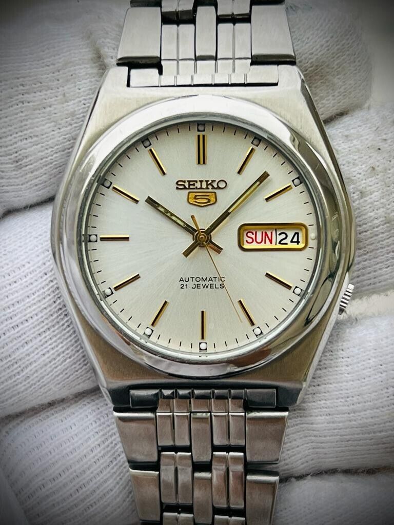 Seiko 5 Automatic 21 Jewels Silver Dial 7S26-02E0 Gents Watch 38mm - Grab A Watch Co