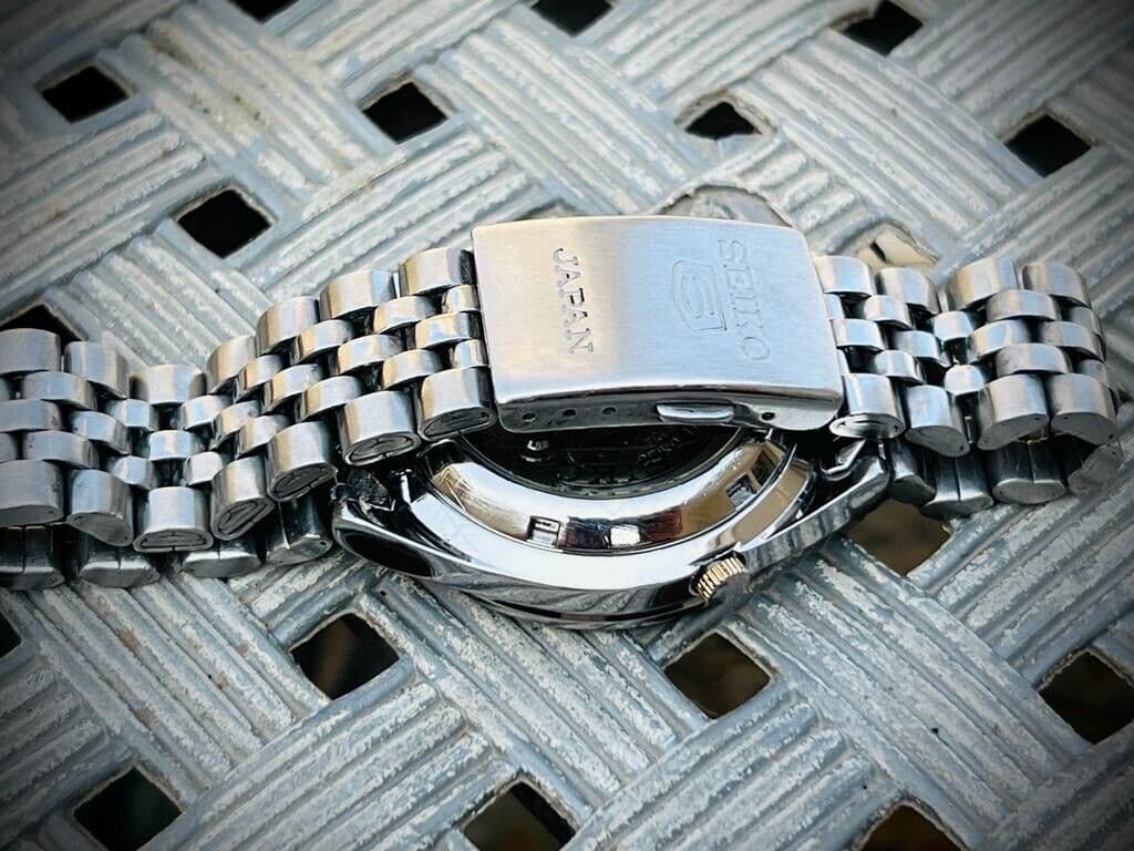 Seiko 5 Automatic 21 Jewels White Dial, 7S26 00X0, 38mm Gents Watch - Grab A Watch Co