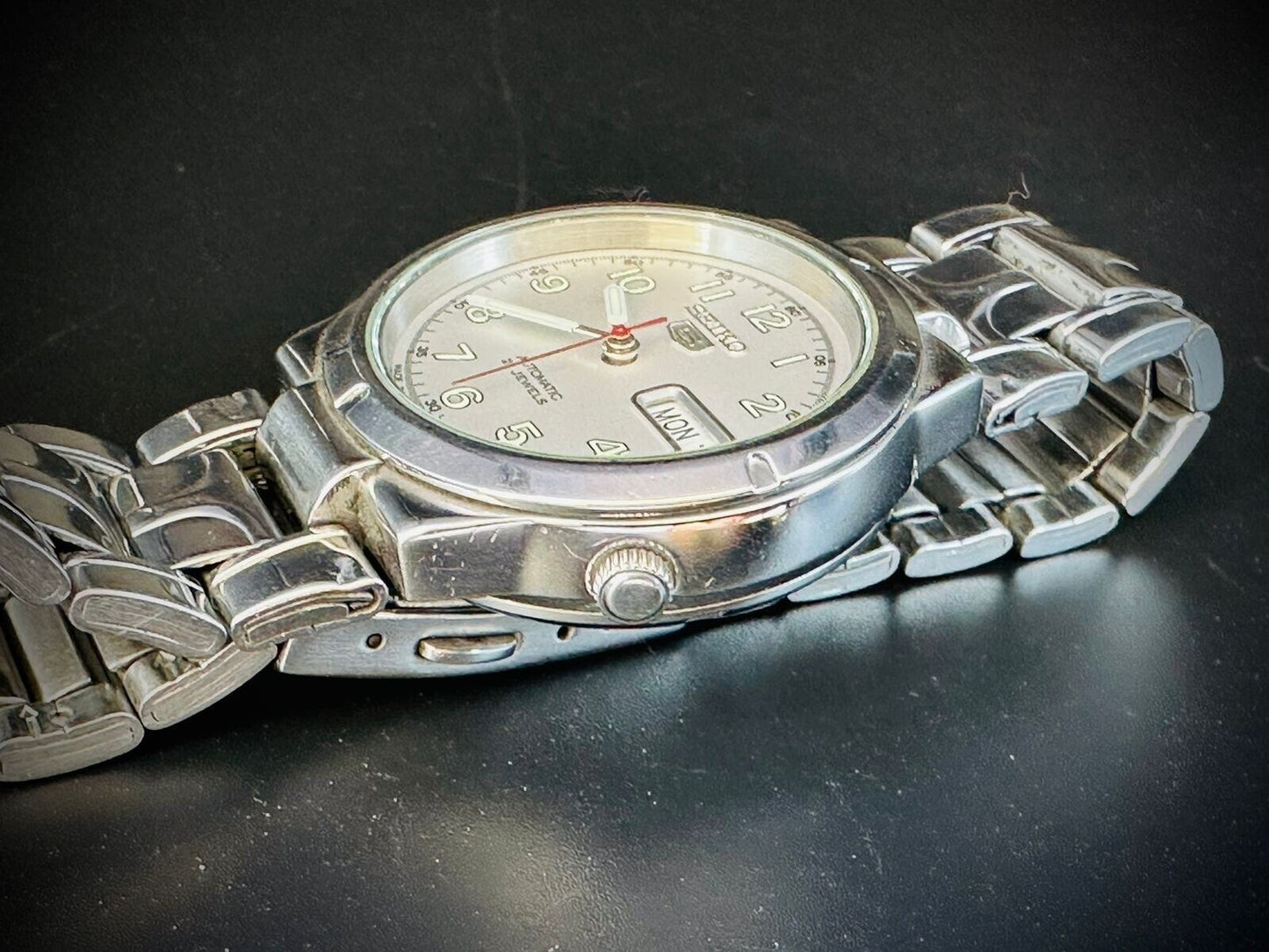 Seiko 5 Automatic 21 Jewels White Dial, 7S26 01Z0, 34mm, Mens Watch - Grab A Watch Co