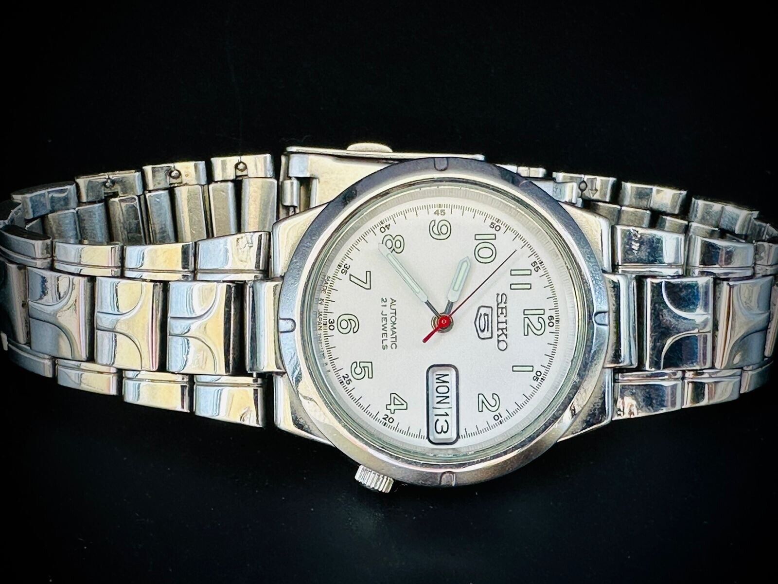 Seiko 5 Automatic 21 Jewels White Dial, 7S26 01Z0, 34mm, Mens Watch - Grab A Watch Co