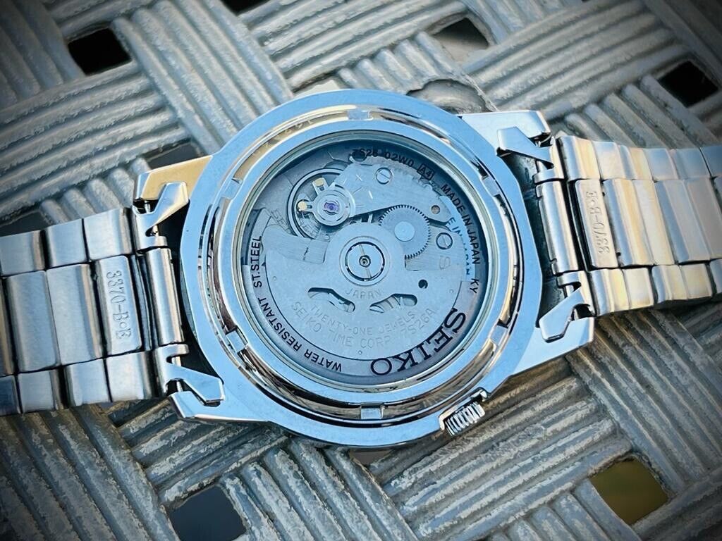 Seiko 5 Automatic 21 Jewels White Dial, 7S26 02W0, 39mm Gents Watch - Grab A Watch Co