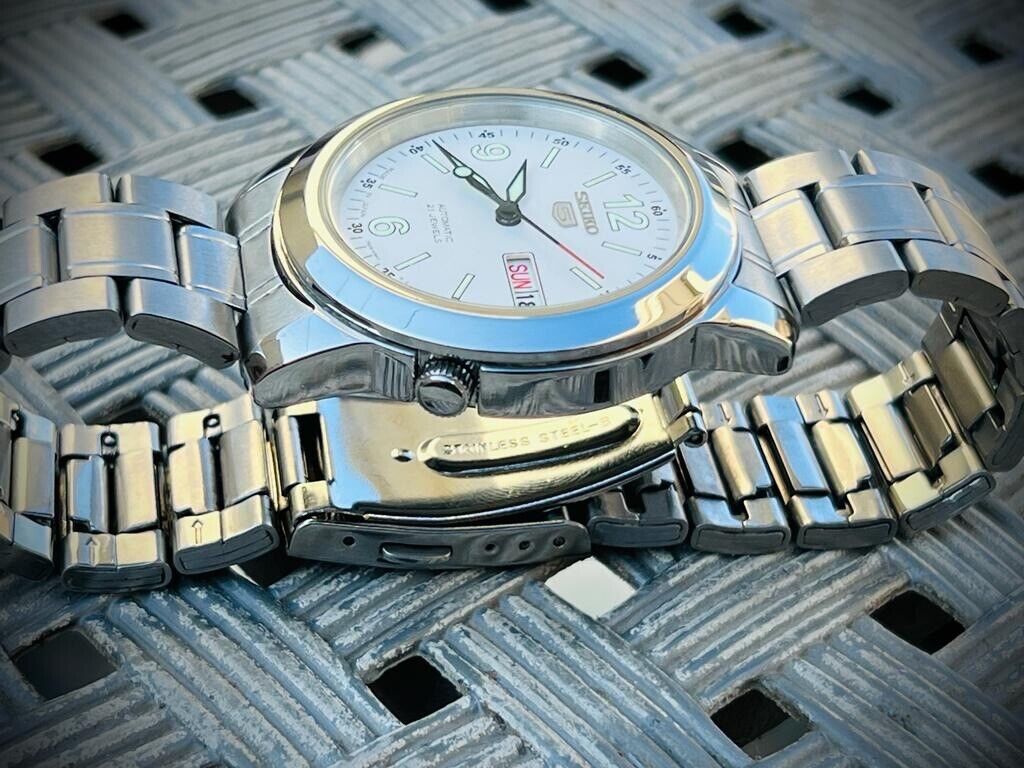 Seiko 5 Automatic 21 Jewels White Dial, 7S26 02W0, 39mm Gents Watch - Grab A Watch Co
