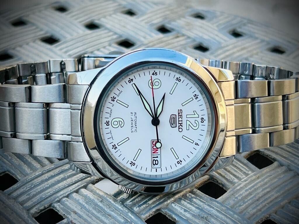 Seiko 5 Automatic 21 Jewels White Dial, 7S26 02W0, 39mm Gents Watch - Grab A Watch Co