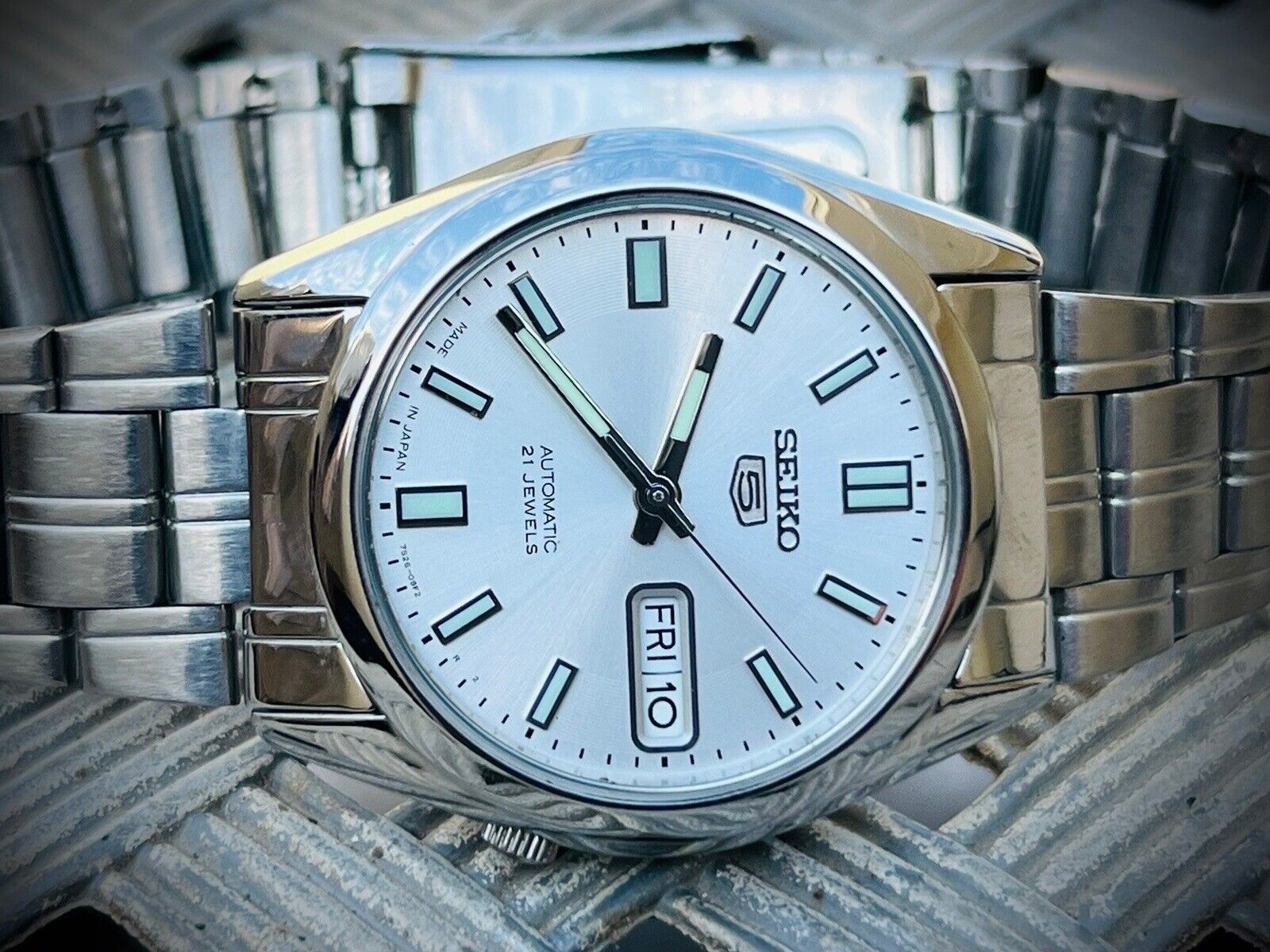 Seiko 5 Automatic 21 Jewels White Dial Ref:7S26-03B0, Japan 36mm - Grab A Watch Co