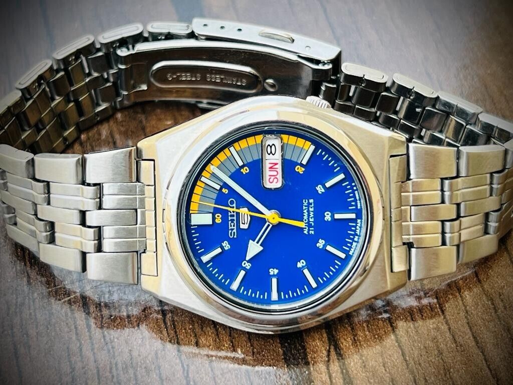 Seiko 5 Automatic Blue Racer Dial 21 Jewels 37mm Ref:7S26-02E0 Made In Japan