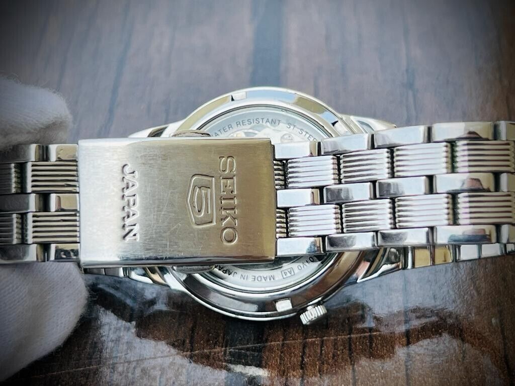 Seiko 5 Automatic Clean Dial 21 Jewels 35mm 7S26-01V0 Made In Japan