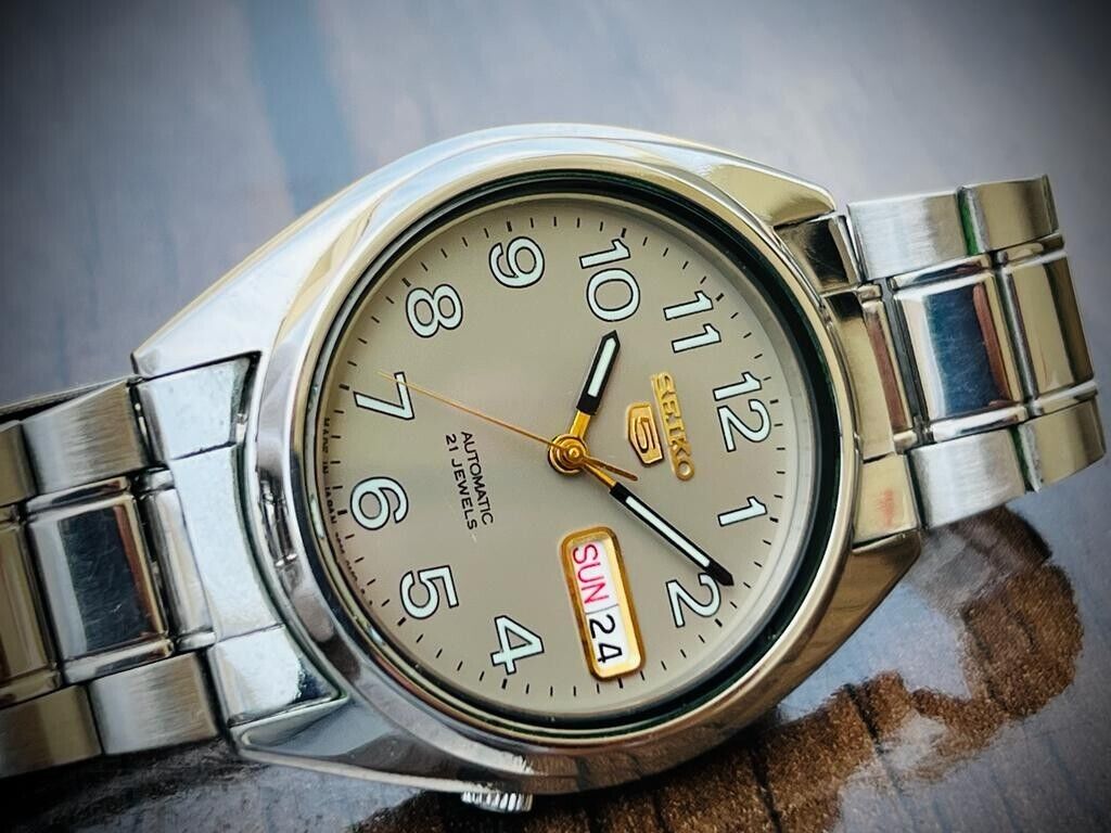 Seiko 5 Automatic Grey Dial 21 Jewels 37mm Ref:7S26-3180 Made In Japan - Grab A Watch Co