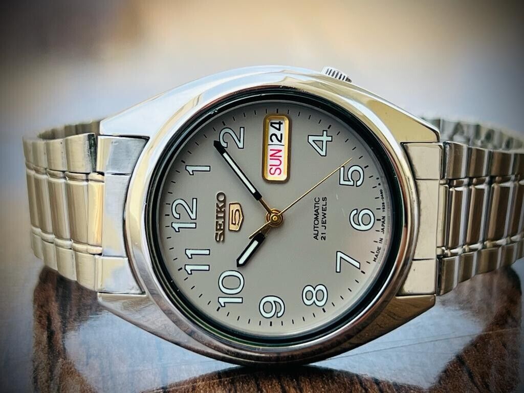 Seiko 5 Automatic Grey Dial 21 Jewels 37mm Ref:7S26-3180 Made In Japan - Grab A Watch Co