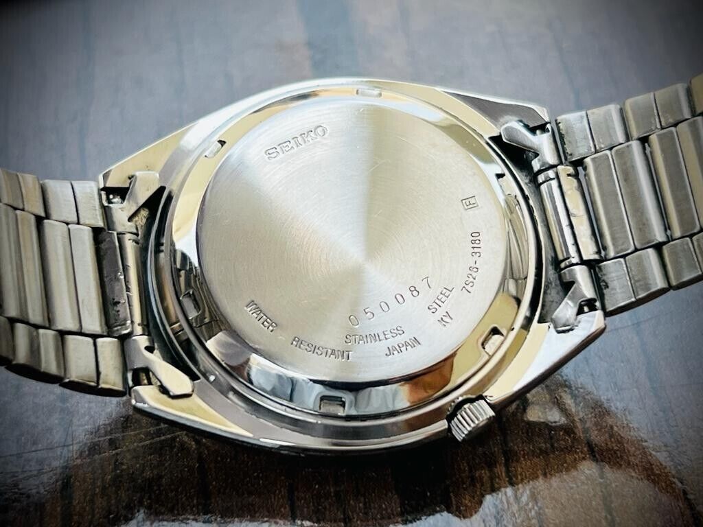 Seiko 5 Automatic Grey Dial 21 Jewels 37mm Ref:7S26-3180 Made In Japan - Grab A Watch Co