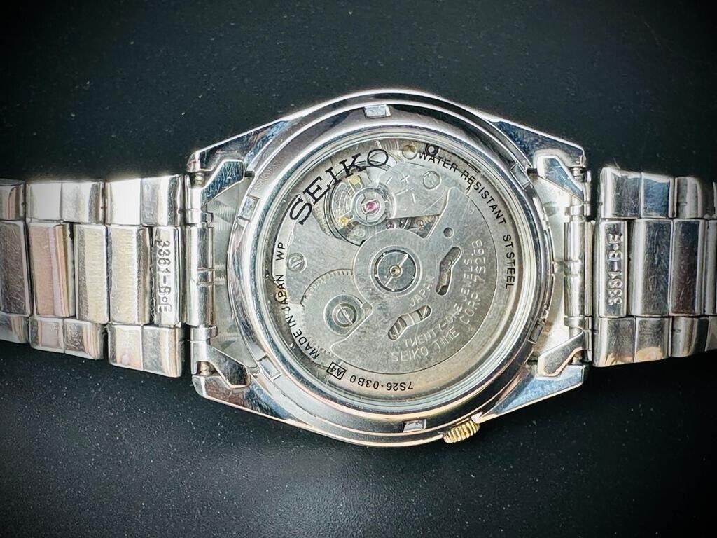 Seiko 5 Automatic white dial 21 Jewels 38mm Ref 7s26/03B0 Made in Japan - Grab A Watch Co