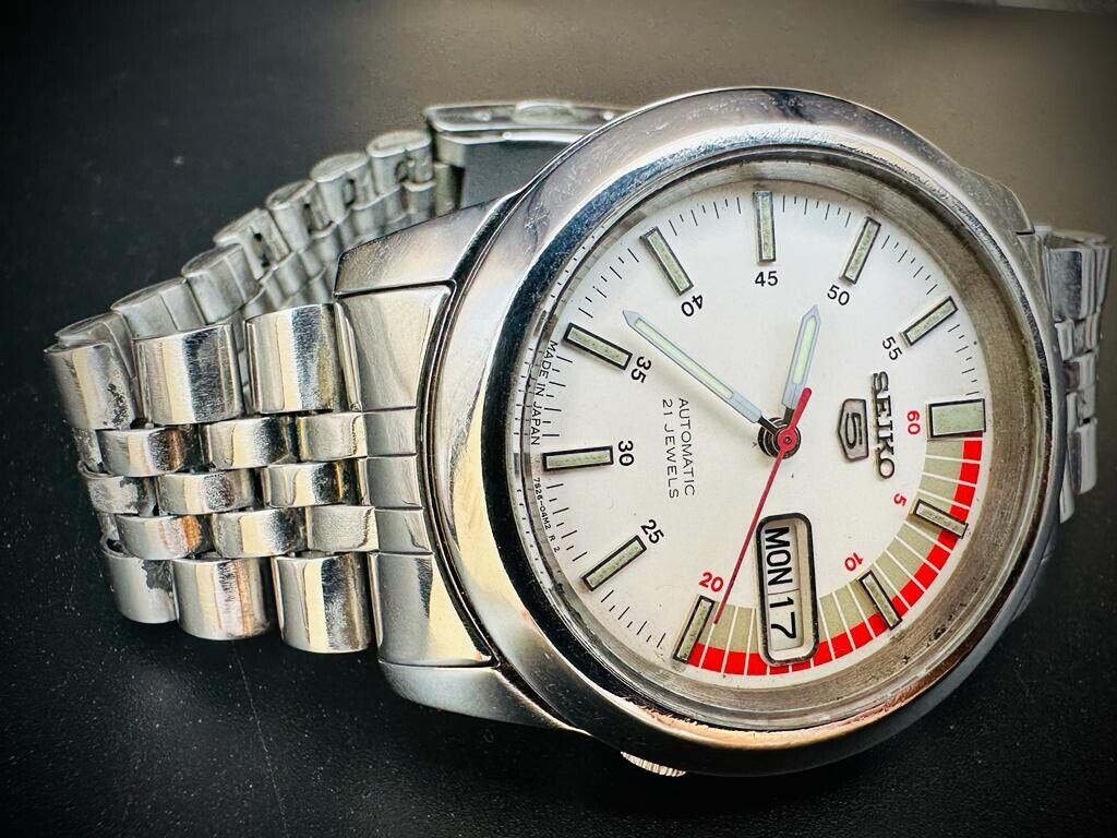 Seiko 5 Automatic White Racer Dial 21 Jewels 38mm Ref:7s26/02w0 Made In Japan