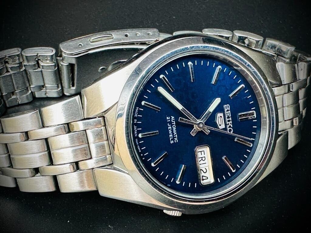 Seiko 5 Blue dial 21 Jewels Automatic Mens Watch 7s26 01R0 38mm Made In Japan