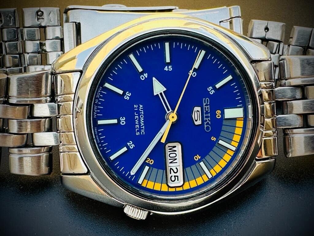 Seiko 5 Blue Racer Automatic 21 Jewels 38mm Ref: 7s26-01v0 Made in Japan