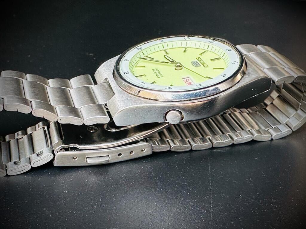 Seiko 5 Green Radium Dial 21 Jewels Automatic 36mm Ref:7s26/00x0 Made in Japan