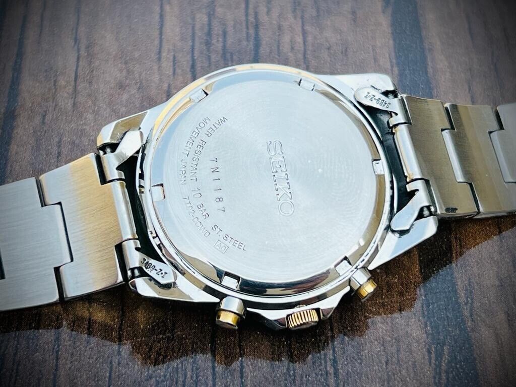 Seiko Chronograph 100m Quartz Mens Watch Japan Made 7T92-0cw0, Beautiful - Grab A Watch Co