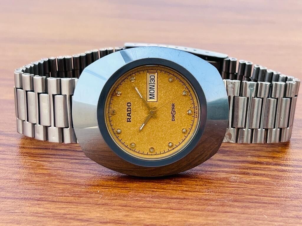 Vintage Beautiful Rado Diastar Quartz Tungsten Swiss Made Mens Watch 35mm - Grab A Watch Co