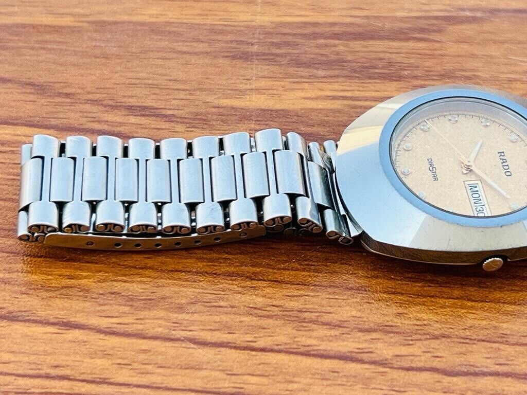 Vintage Beautiful Rado Diastar Quartz Tungsten Swiss Made Mens Watch 35mm - Grab A Watch Co