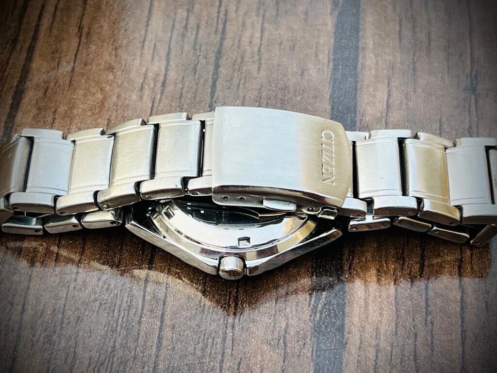 Vintage Citizen Automatic 21 Jewels WR100 Radium dial 611168 Japan 38mm