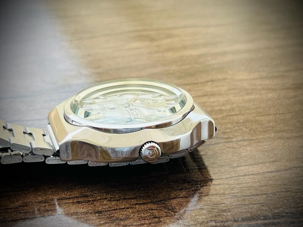 Vintage Omax 9 Crystal Automatic 40mm Gents Watch, Swiss Made - Grab A Watch Co