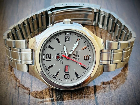 Vintage Orient 3 Star 50m NOS Grey Dial, Perfect Mens Watch 40mm - Grab A Watch Co