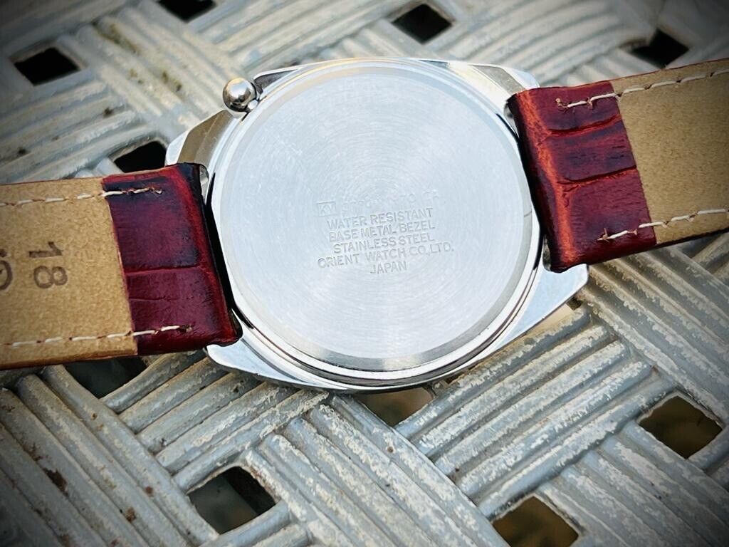 Vintage Orient 5 Bar 2/Tone Quartz Gents Watch, Japan Made 35mm - Grab A Watch Co