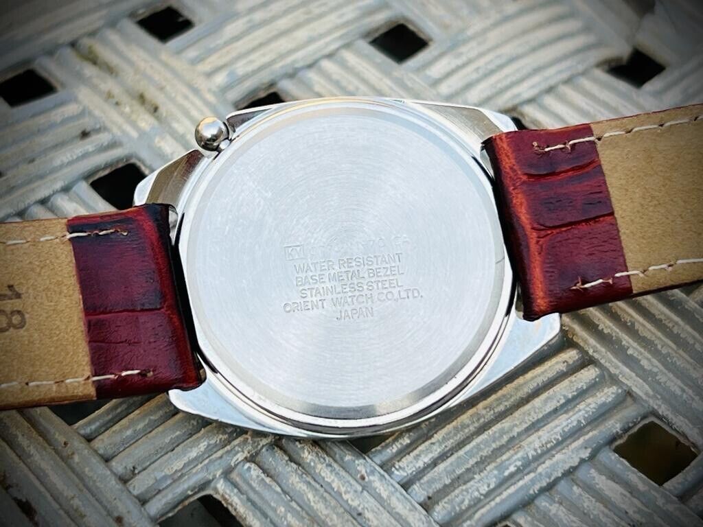 Vintage Orient 5 Bar 2/Tone Quartz Gents Watch, Japan Made 35mm - Grab A Watch Co