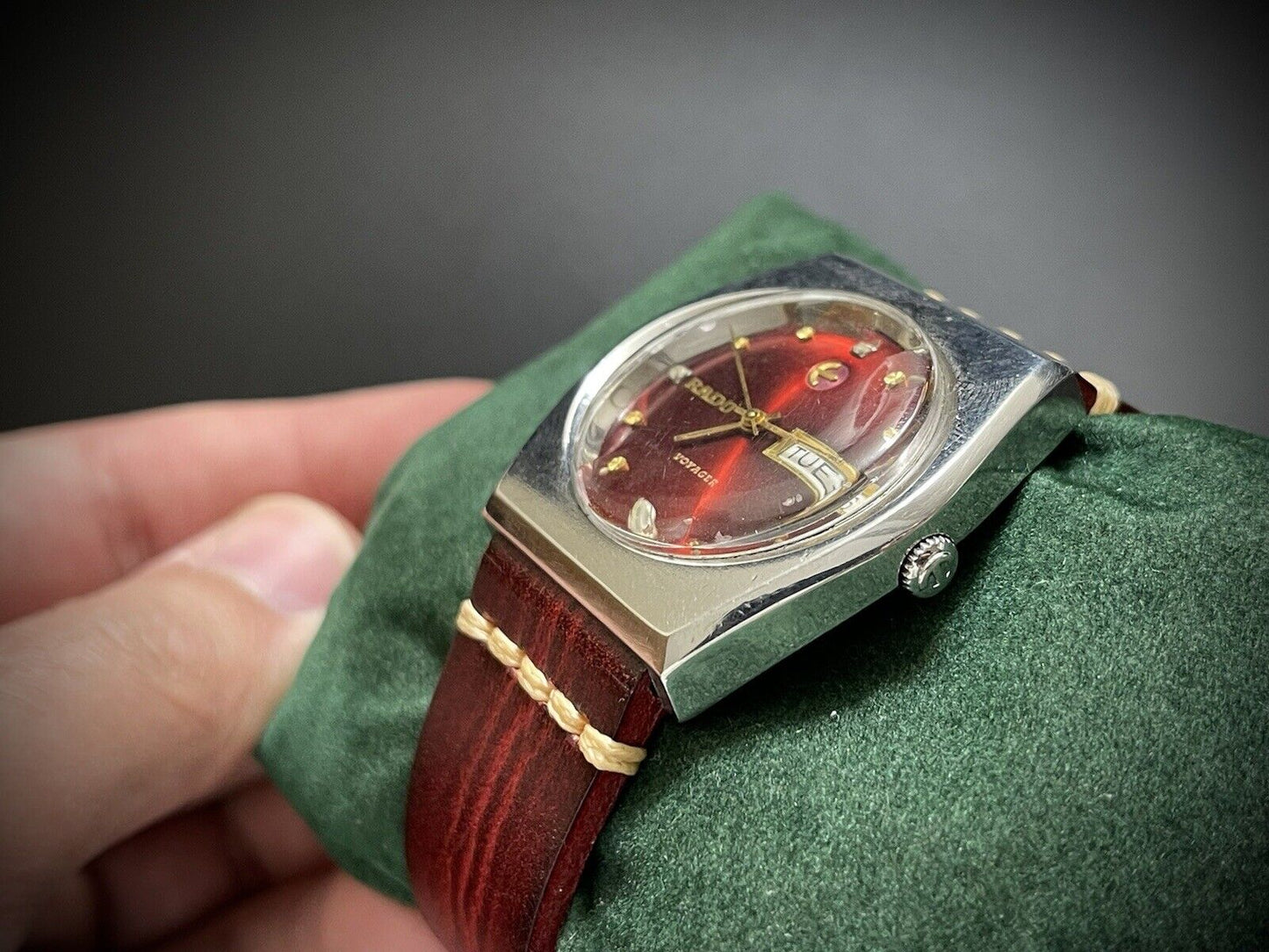 Vintage Rado Voyager Ruby Red Automatic Gents Watch, 36mm, Swiss Made - Grab A Watch Co
