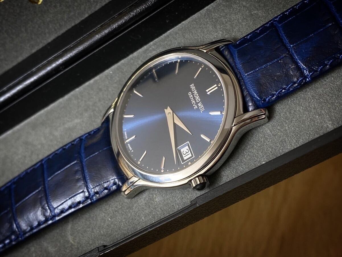 Vintage Raymond Weil 5569 Quartz Blue Dial Slim Gents Watch, Swiss With Box - Grab A Watch Co