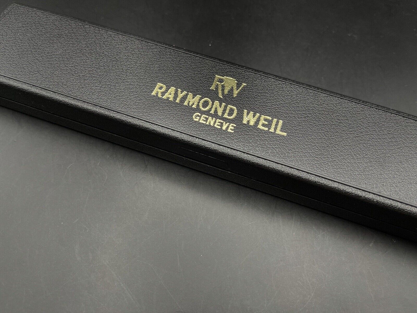 Vintage Raymond Weil 9124 Quartz White Dial Slim Gents Watch, Swiss With Box - Grab A Watch Co