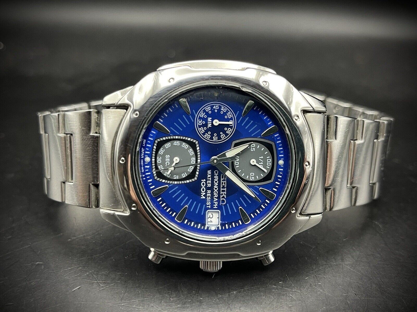 VINTAGE SEIKO 100m BLUE DIAL QUARTZ CHRONOGRAPH GENTS WRIST WATCH, Japan Made - Grab A Watch Co