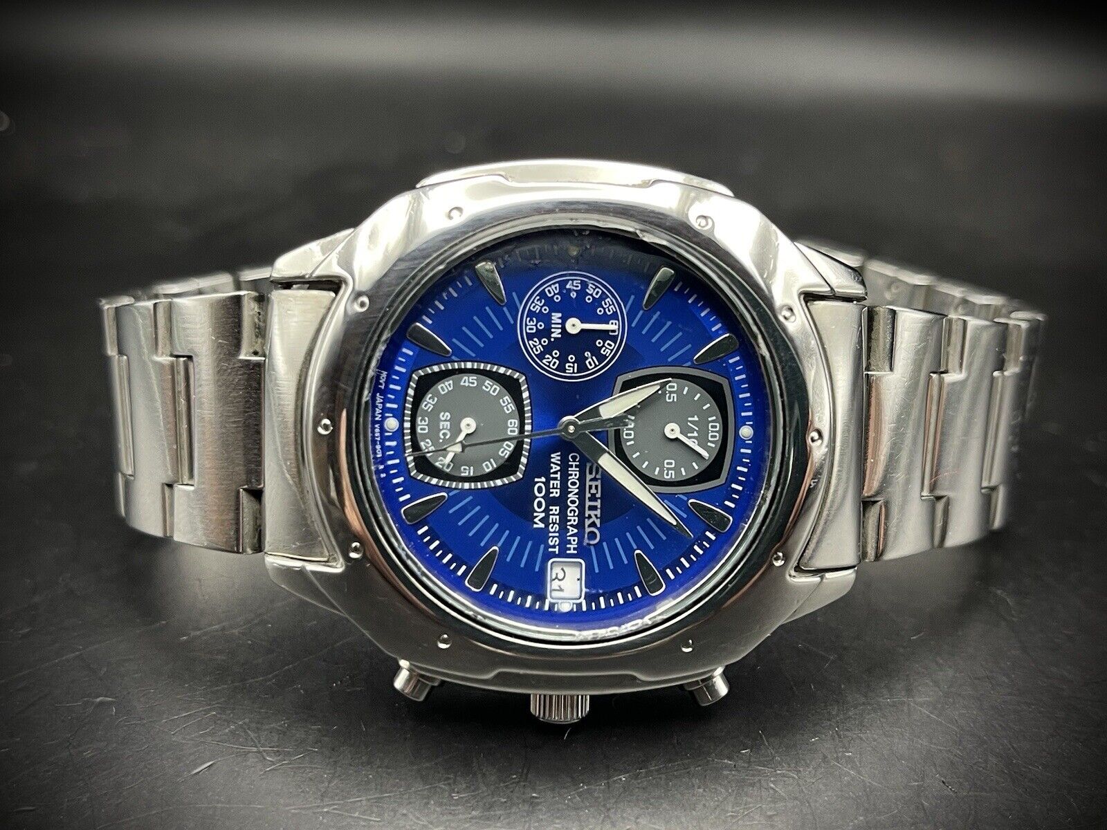 VINTAGE SEIKO 100m BLUE DIAL QUARTZ CHRONOGRAPH GENTS WRIST WATCH, Japan Made - Grab A Watch Co