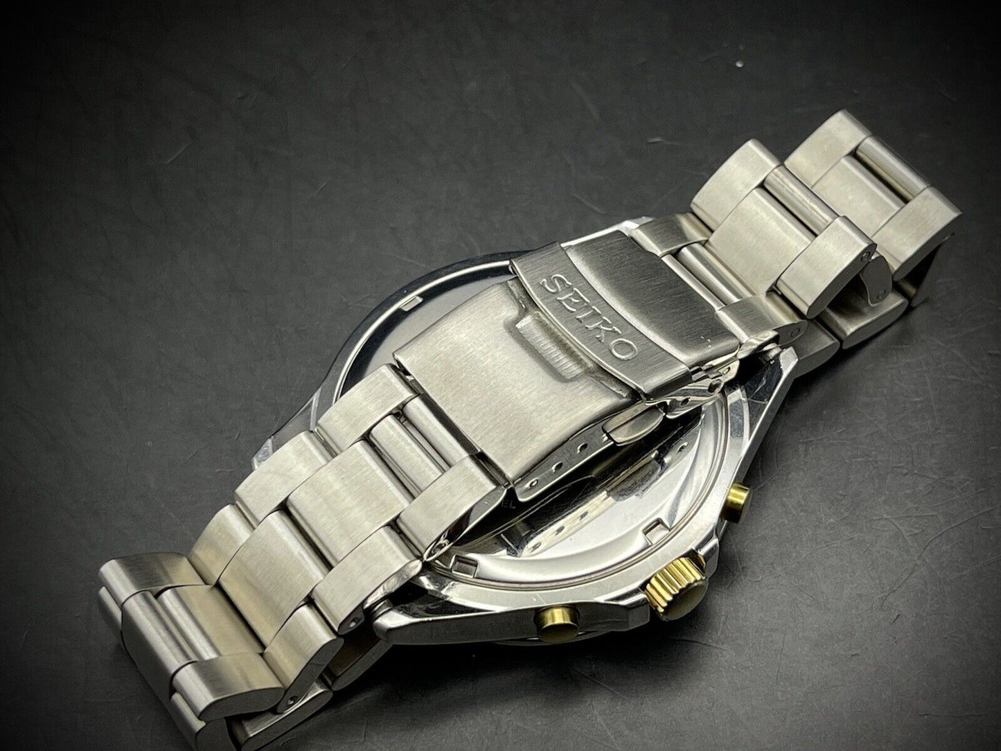 Vintage Seiko 100m Chronograph Quartz 42mm Mens Watch, Japan made - Grab A Watch Co