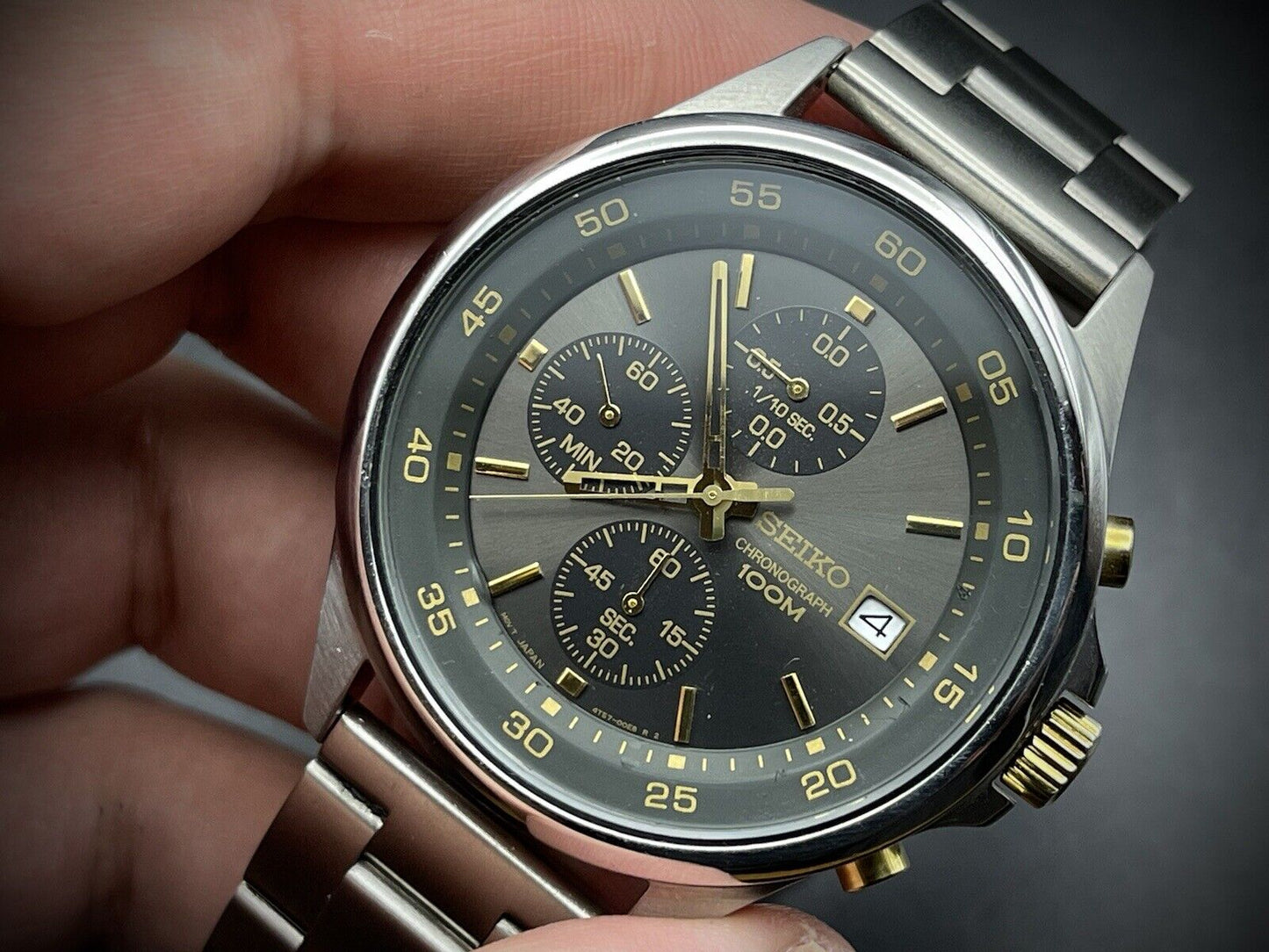 Vintage Seiko 100m Chronograph Quartz 42mm Mens Watch, Japan made - Grab A Watch Co