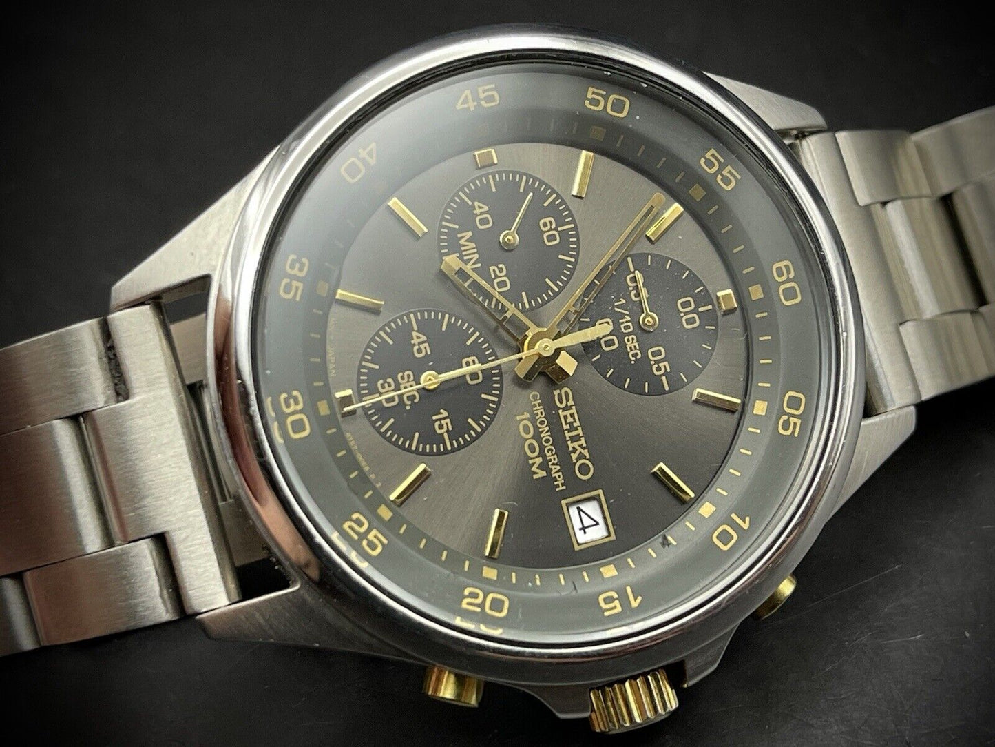 Vintage Seiko 100m Chronograph Quartz 42mm Mens Watch, Japan made - Grab A Watch Co