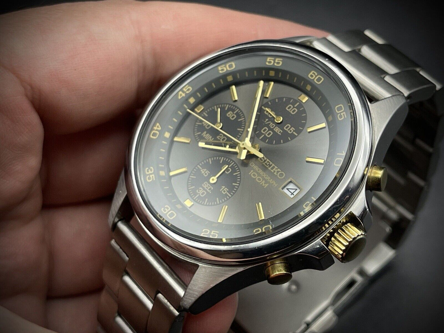 Vintage Seiko 100m Chronograph Quartz 42mm Mens Watch, Japan made - Grab A Watch Co